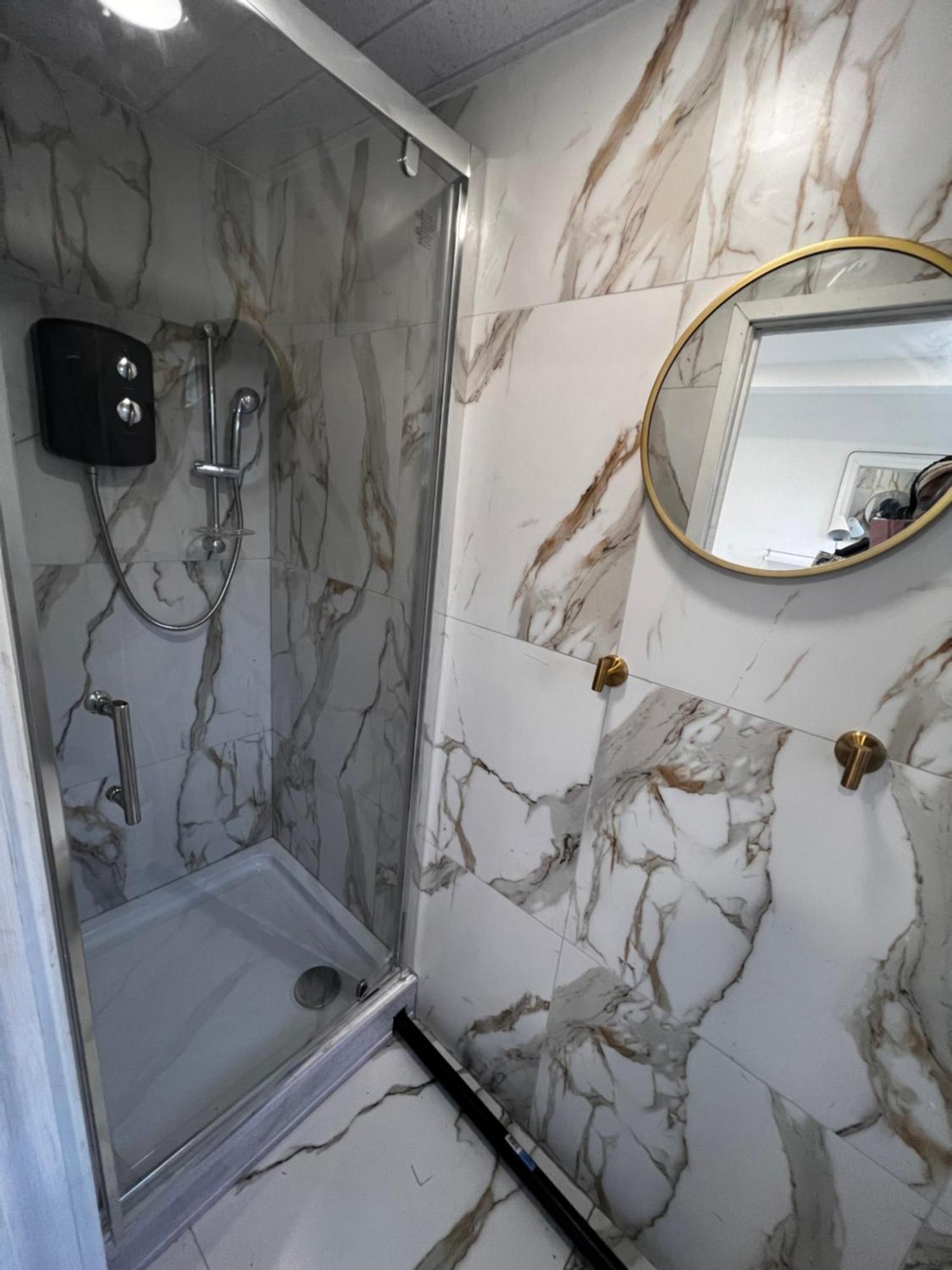 Lovely Ensuite Room In Corby Рокингем Экстерьер фото